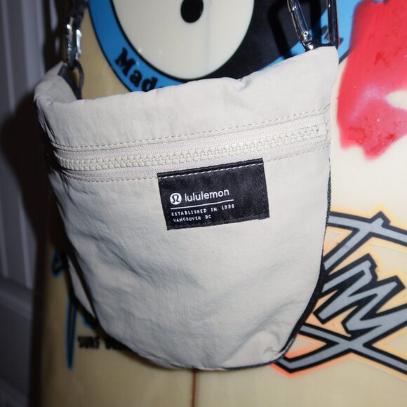 Lululemon Clean Lines Crossbody Bag - Picture 1 of 3